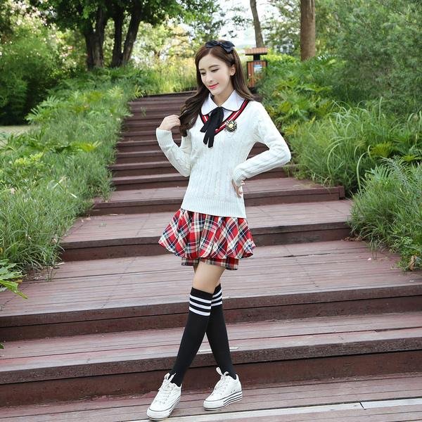 为什么有些女生喜欢穿长筒袜？