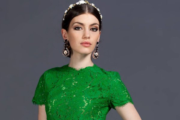 2021年10月18五行穿衣指南