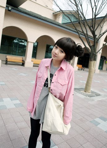 谁有以下图片左边那张恩典皮肤原图，要高清大图！急急急急急呀~~！！！！！