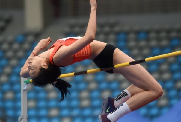 赞美跳高运动员的句子