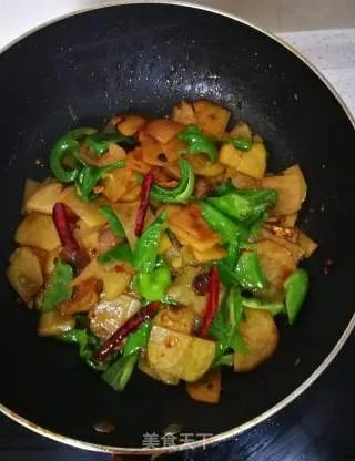 干锅土豆片