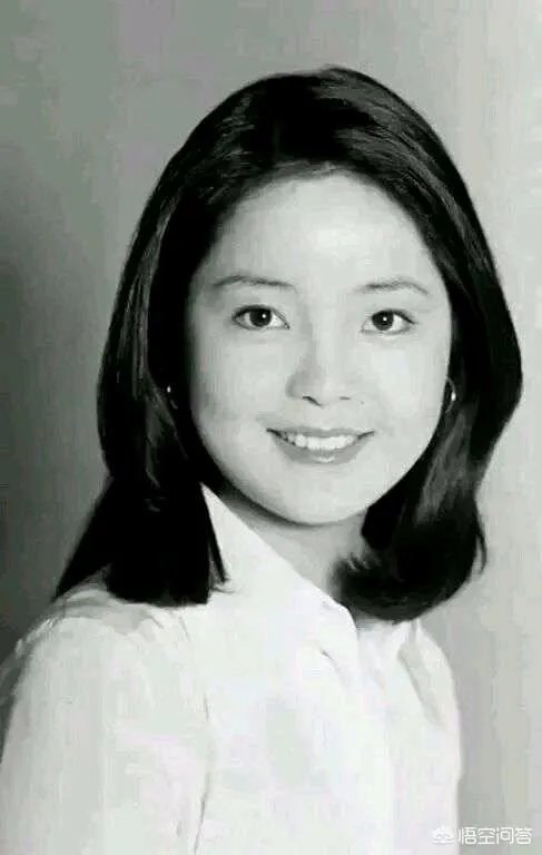 邓丽君为什么在那个年代那么红？