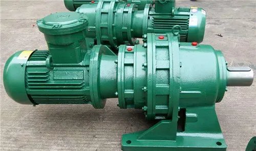 电机四根线如何接线