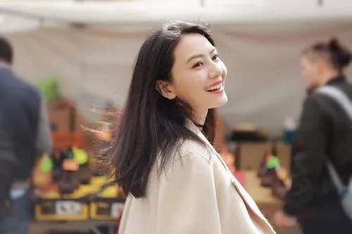 高圆圆与赵又廷现身求子圣地，其状态如何？