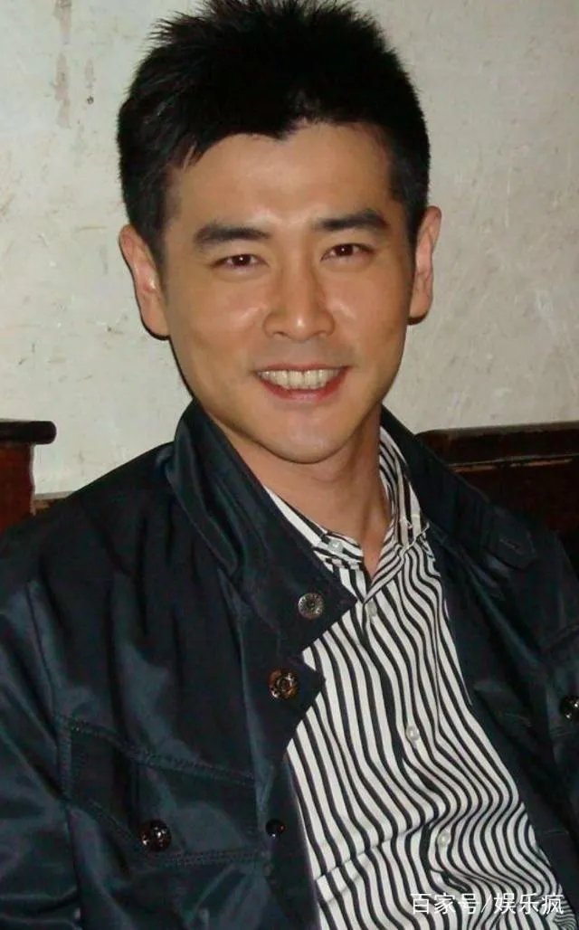 他出道搭档邓超被熟知，10年前演反派遭人骂，如今怎样了？