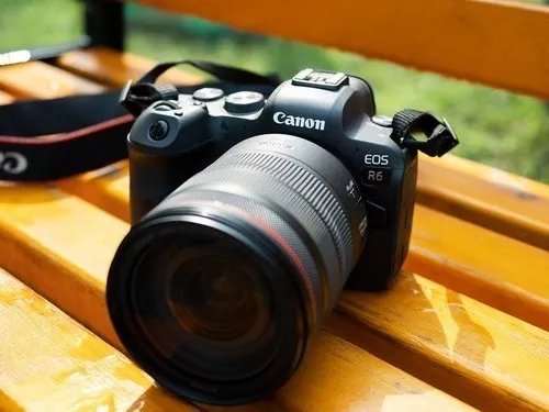 精致简约单机 长春佳能700D售3300元!