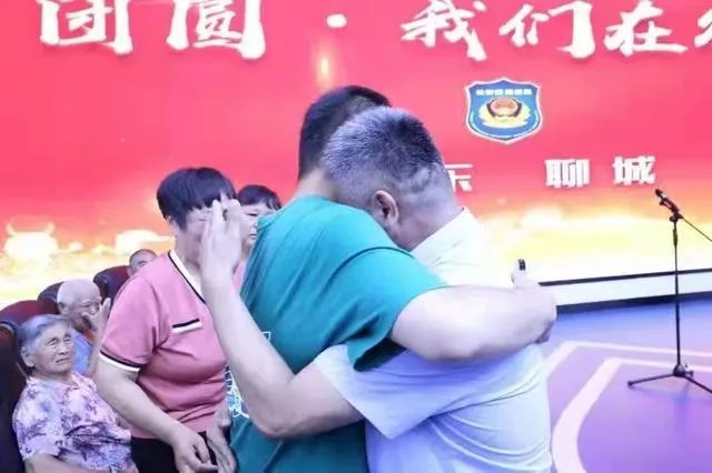 郭刚堂与被拐的儿子，相距仅200公里，养父母应该被原谅吗？