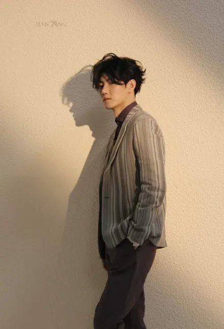 王晰开了巡演，你觉得他加入乐华是正确的选择吗？