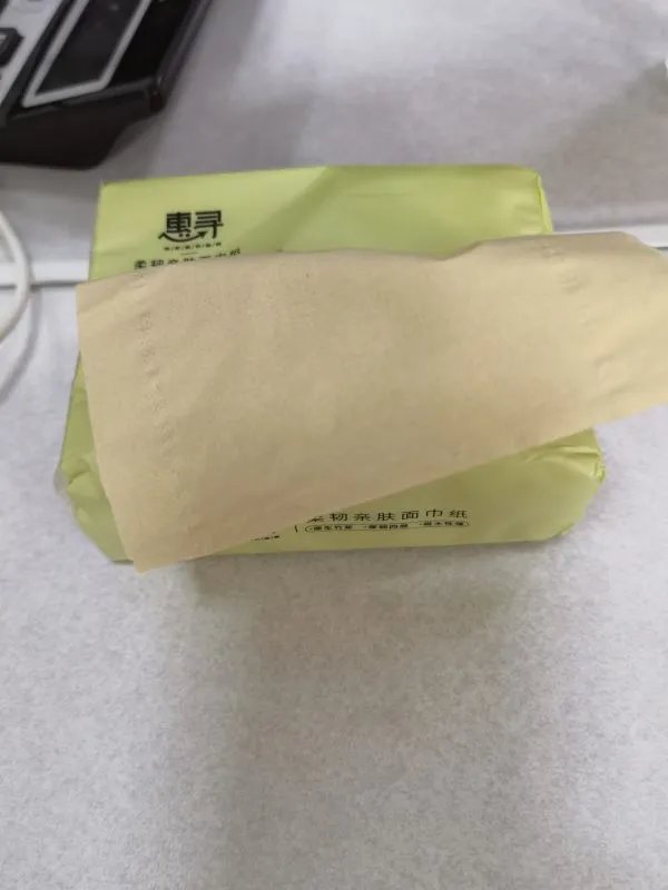 我们数学课本上说，2001年1月1日是21世纪的第一天？我们老师又说，百位数加一，百位以后的数就是新世纪？