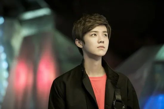 鹿晗的新歌封印MV揭开面纱 数字专辑九分钟卖破十万张