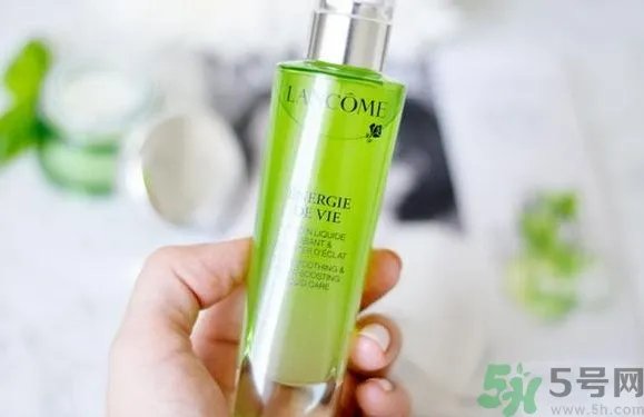 兰蔻水光瓶怎么样?兰蔻水光瓶好用吗?