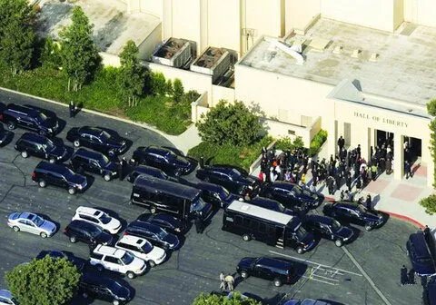 迈克尔·杰克逊葬礼全过程回放   墓地面积世界排名第三