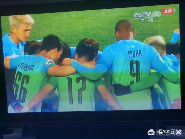 恒大和国安第2轮在亚冠赛场均遭争议判罚,李毅称:亚冠是不是该考虑启用VAR,你怎么看?