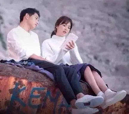 宋仲基宋慧乔公布婚讯,女神还是嫁给了男神!!!