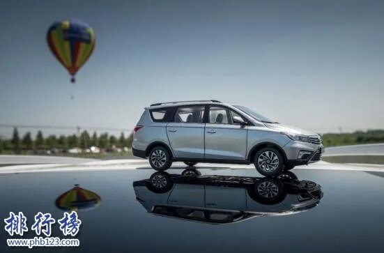 2017年6万元左右最好的三厢车排行榜,6万买什么三厢车好