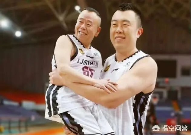 你觉得NBA球星和姚明一起合影会是什么效果？
