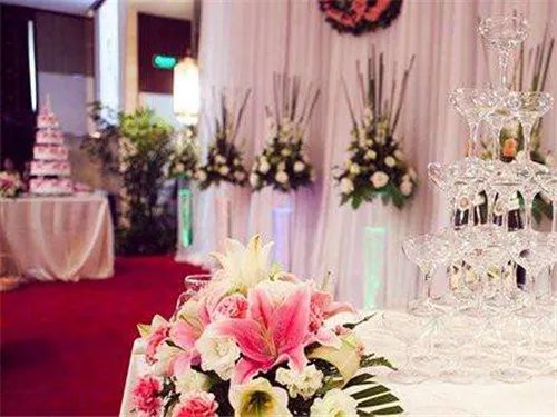 英文婚礼歌曲大全 适合婚礼上播放的英文歌曲