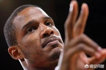 火箭队被淘汰出局后，部分球迷对阿里扎表示强烈不满，你觉得阿里扎冤不冤？