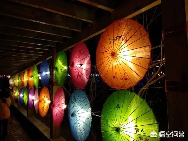 到了夜晚，兰州哪个建筑物吸引你？