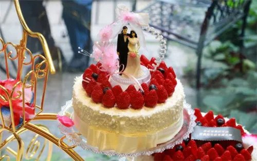 一周年结婚纪念日礼物 一周年纪念日送什么礼物好