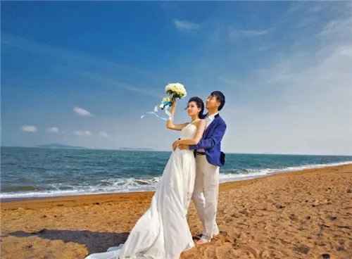 厦门哪家婚纱摄影比较好 厦门拍婚纱照要多少钱