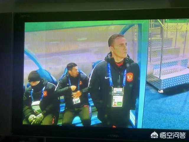 恒大和国安第2轮在亚冠赛场均遭争议判罚，李毅称：亚冠是不是该考虑启用VAR，你怎么看？