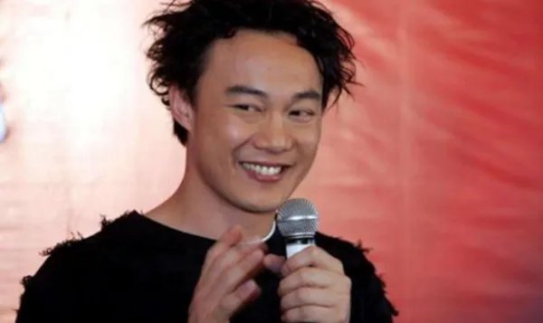 陈奕迅变得很穷了吗？他那些年挣的钱还够开支吗？