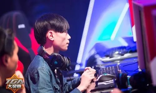 qq飞车十大传奇人物都有谁？