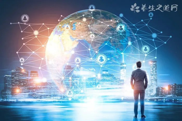 小罗怎么把自己玩废的？小罗仍是足坛的一个传奇！