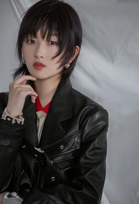 周冬雨是怎么被张艺谋发现的?