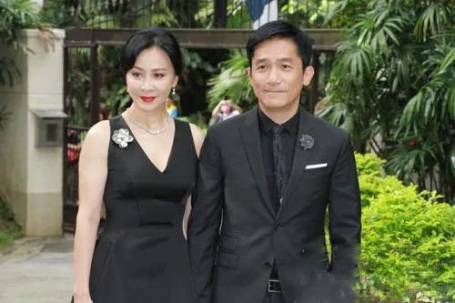 张曼玉和刘嘉玲，为何会为了梁朝伟明争暗斗20年？