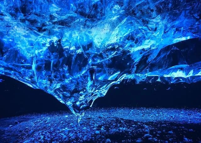 田馥甄的第三张个人专辑《渺小》明明逼格很高，但喷的人却多，而且获奖也不多？