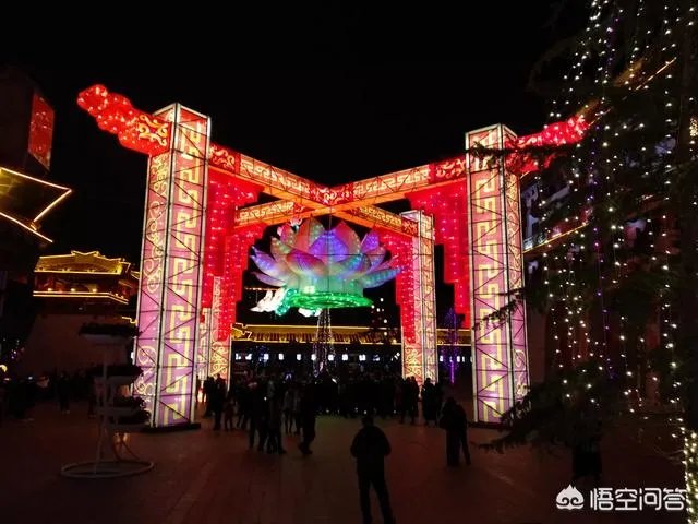 到了夜晚，兰州哪个建筑物吸引你？