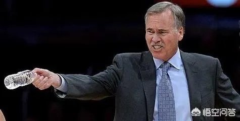 火箭队被淘汰出局后，部分球迷对阿里扎表示强烈不满，你觉得阿里扎冤不冤？