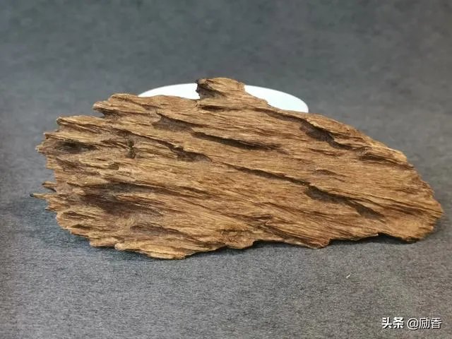 藏品在家不拿出去能私下交易吗?怎样才能把藏品卖出去？