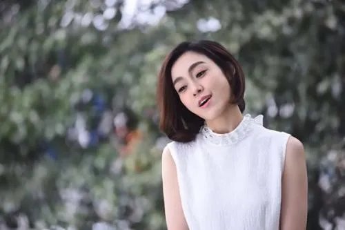 范玮琪晒自己下巴伤口，为什么网友都说活该？