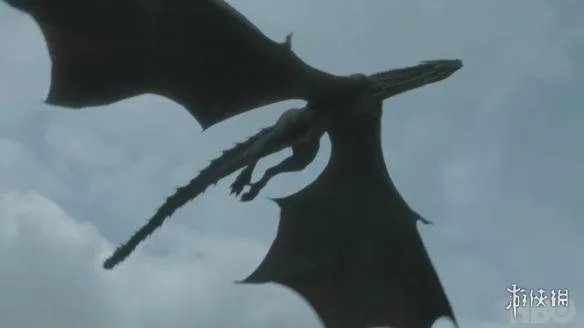 《权力的游戏》第七季第五集中字预告 龙妈骑龙吓雪诺