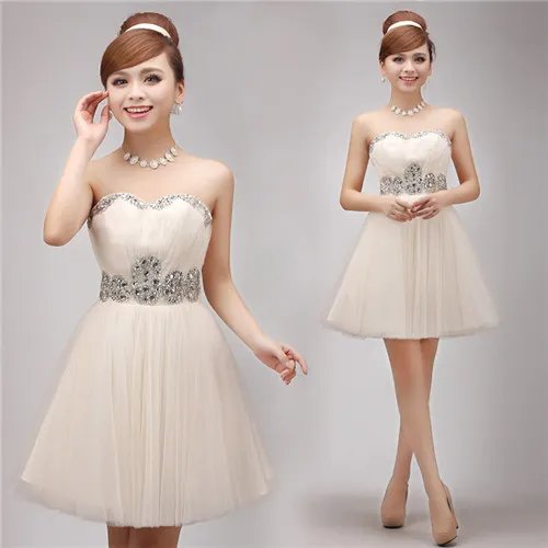 伴娘服小礼服款式怎么选 伴娘挑选小礼服的几个技巧