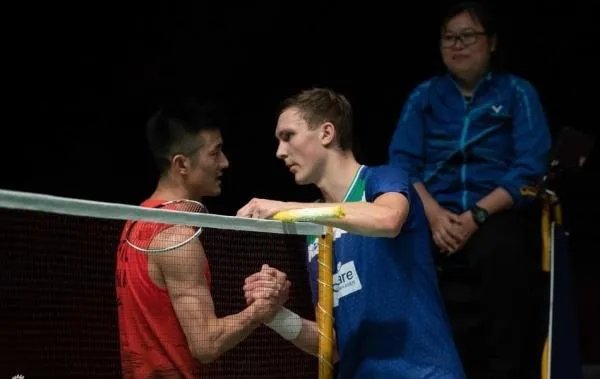 连救五赛点,谌龙惜败安赛龙,大马赛男单全军覆没。你怎么看?