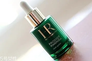 精华液能代替眼霜吗 不能单独使用