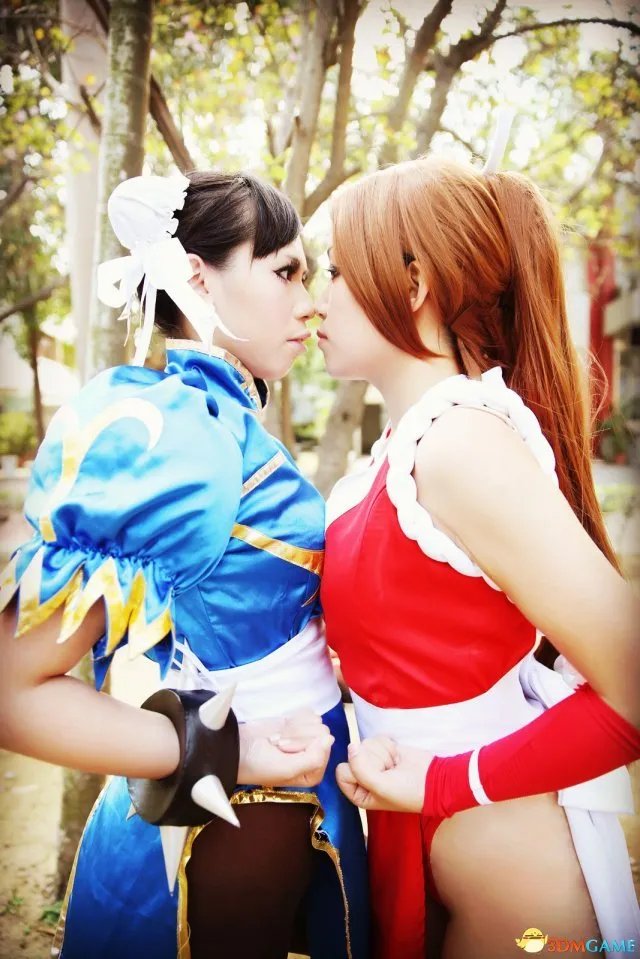 本周大湿级Cos美图很给力 春丽不知火舞豪放斗奶