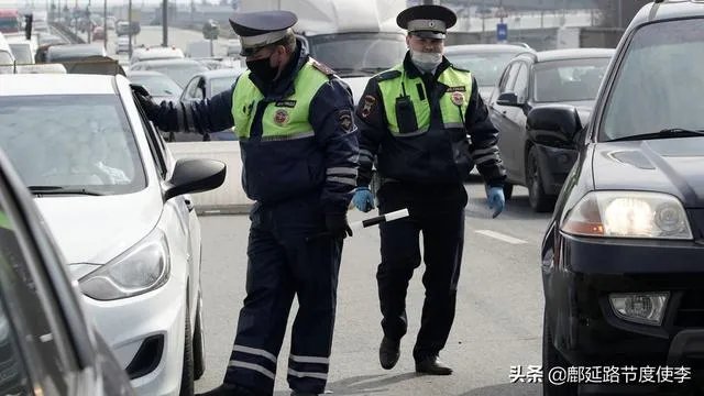 对于俄罗斯现在疫情快速增长大家怎么看？