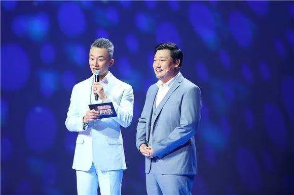 贾冰为什么能获得综艺节目《笑声传奇》第一季的总冠军?