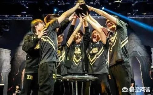 RNG赢了等于输了？RNG打破LPL一项记录，三火两土打不赢团战，玩家不解，你怎么看？