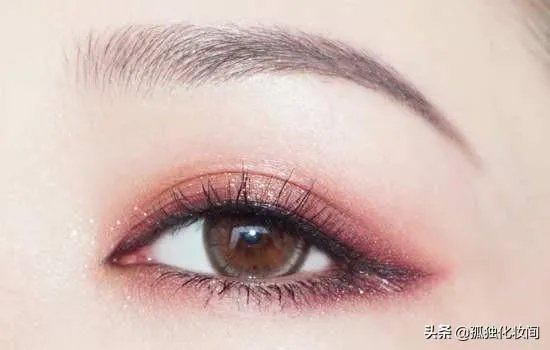 如何化韩式眼妆？