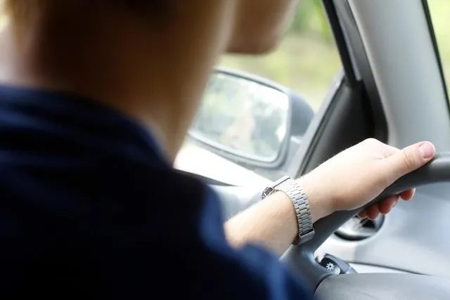 女乘客酒后骚扰滴滴男司机，遭永久封尽，你怎么看？