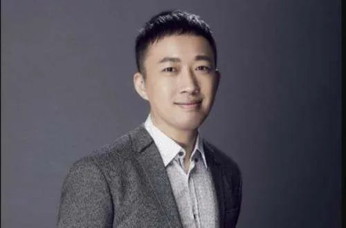 于正的新剧女主由袁雨萱出演，他是想要放弃继续捧吴谨言了吗？