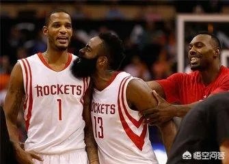 火箭队被淘汰出局后，部分球迷对阿里扎表示强烈不满，你觉得阿里扎冤不冤？