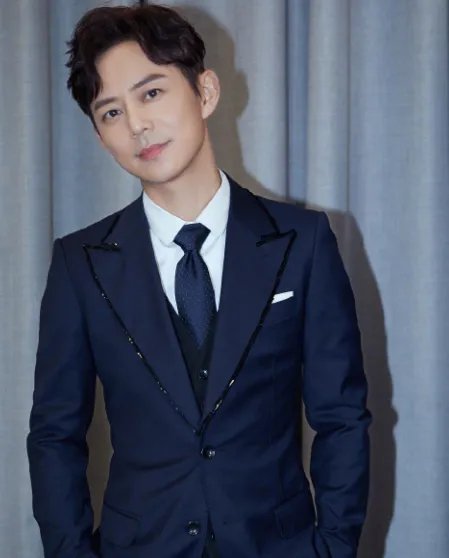 何炅的老婆照片王菁菁