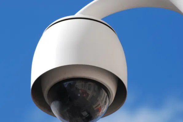 黑匣子只能提供飞机失事前的录音，为什么不在驾驶舱安装摄像头？